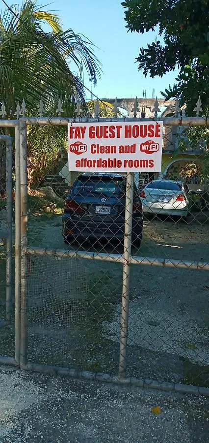 Fay Guest House ネグリル